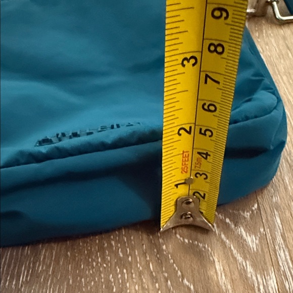 Athleta All About Vertical Crossbody Bag - Picture 5 of 8